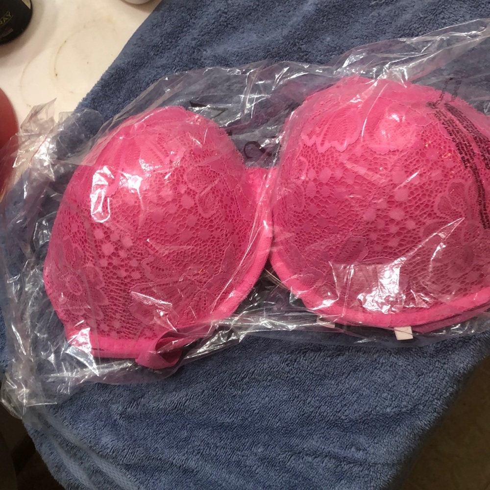 Victoria's Secret Push Up Bra  NWT